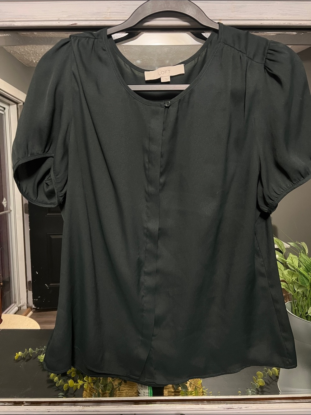 Ann Taylor LOFT Green Puff Sleeve Blouse